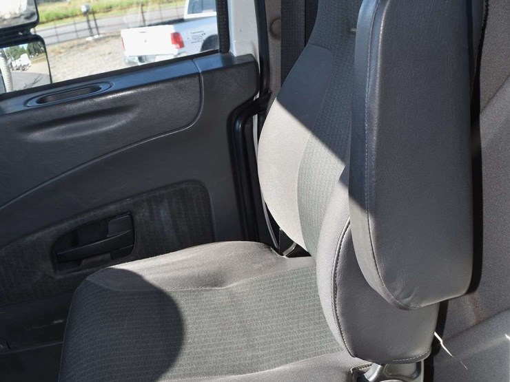 2009-international-durastar-truck-image-35