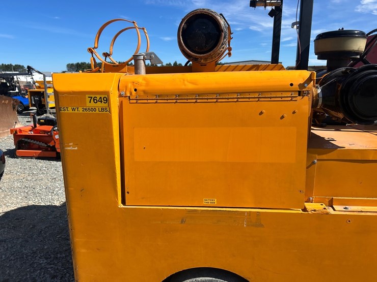 #5628-•-forklift-image-23