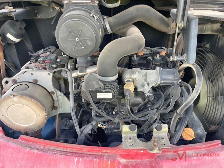 2019-takeuchi-tb240-mini-excavator-image-17