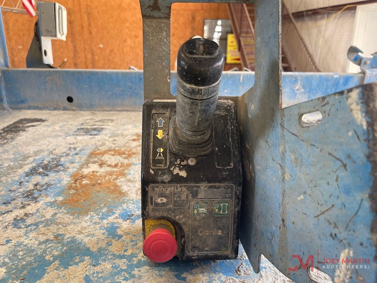 2019-genie-gs-4047-electric-scissor-lift-image-13