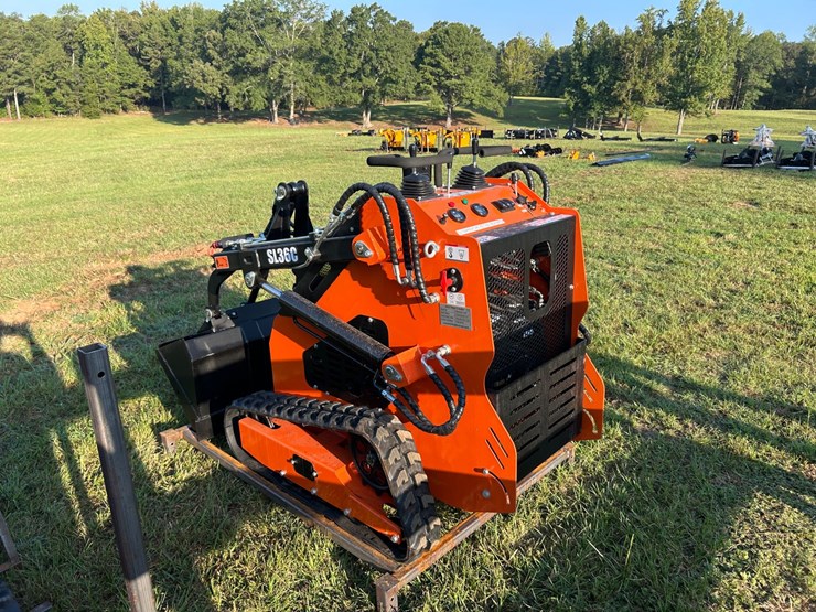 #135-•-sdlool-skid-steer-loader-image-2
