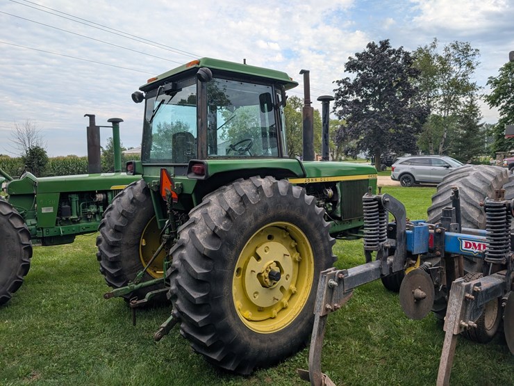 1976-john-deere-4430-image-26