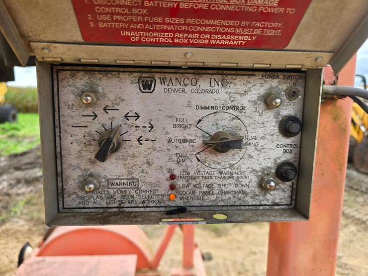 #2062-•-wanco-towable-sign-board-image-13