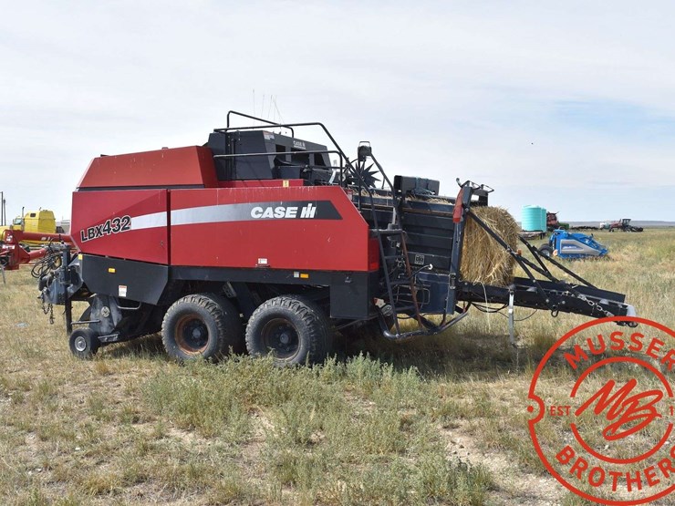 case-ih-lbx432-image-9
