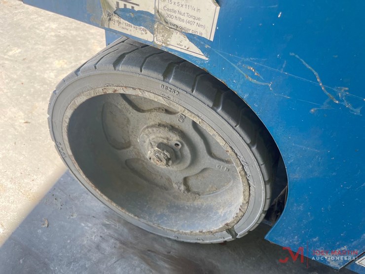 2019-genie-gs-4047-electric-scissor-lift-image-10