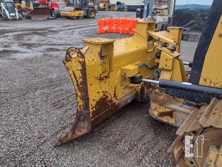 2015-caterpillar-d4k2-xl-image-22