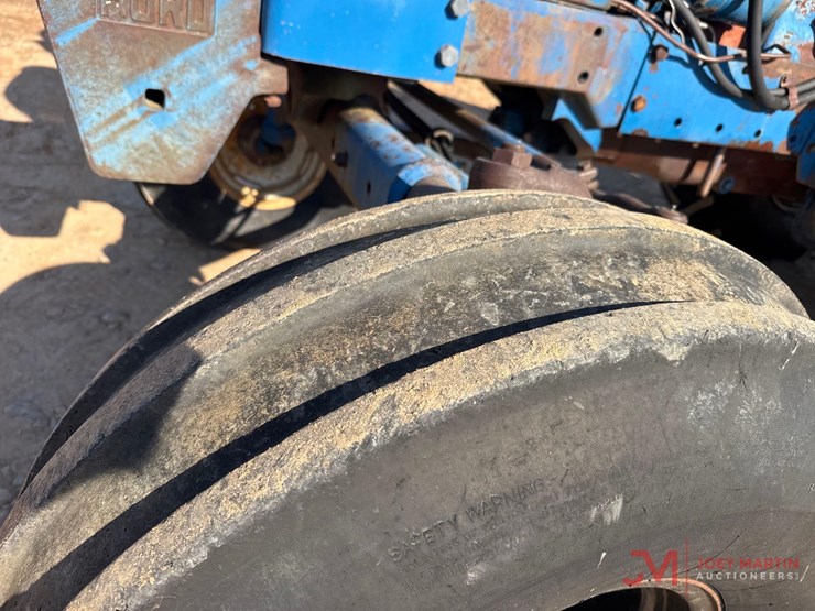 ford-tractor-image-8