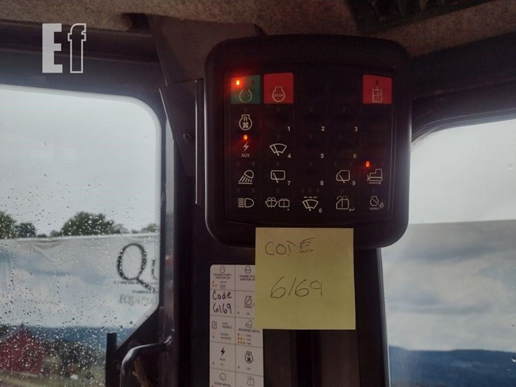 2015-deere-700k-xlt-image-8