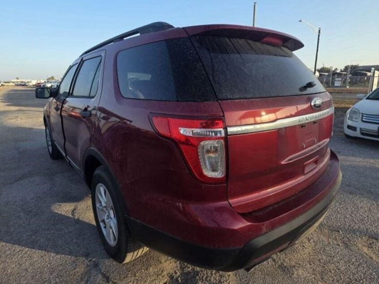 2014-ford-explorer-image-4