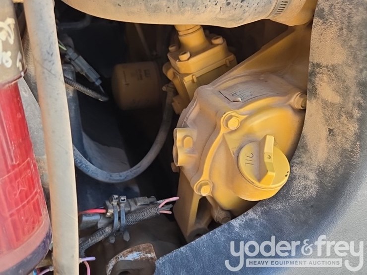 2019-caterpillar-299d2-image-39