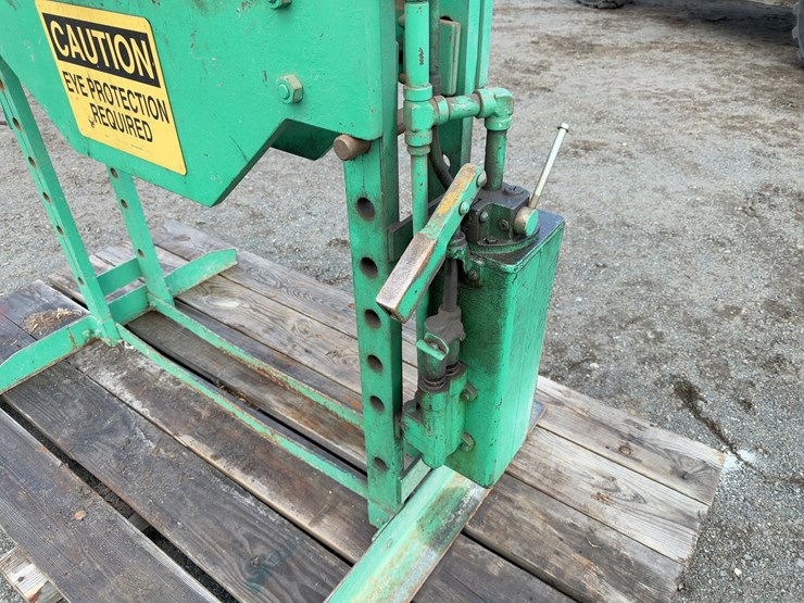 kr-wilson-75-ton-shop-press-image-6