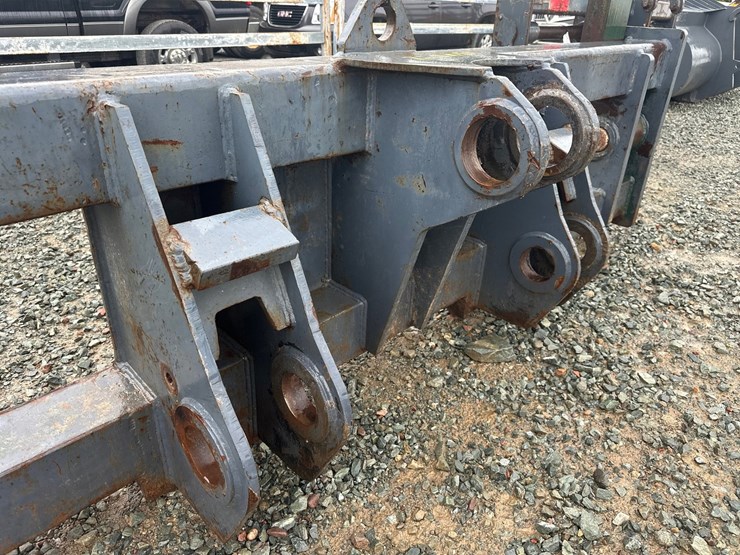 #5617-•-approx-96"-wicker-machine-co.-loader-forks-image-8