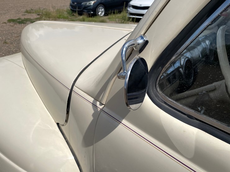 #9353-•-1946-ford-deluxe-sedan-(has-mn-title)-(princeton,-mn)-image-39