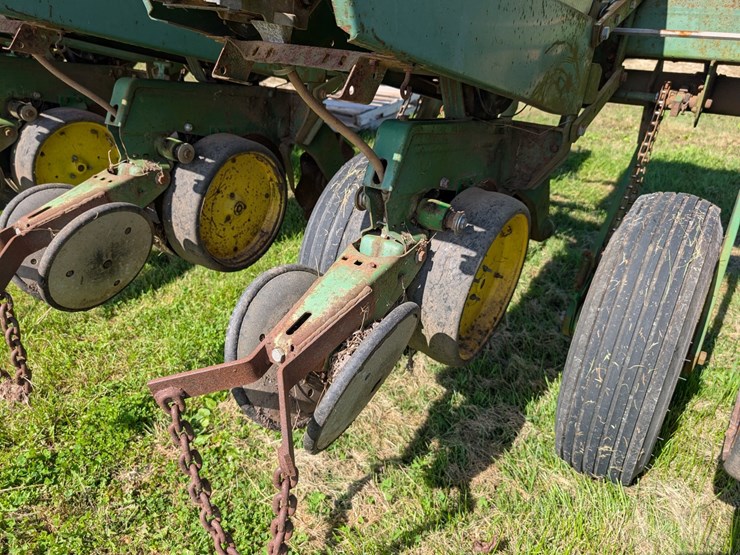 john-deere-7000-image-18