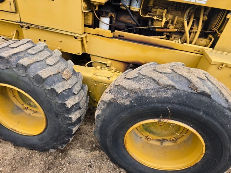#2053-•-fiat-65-b-motor-grader-image-29