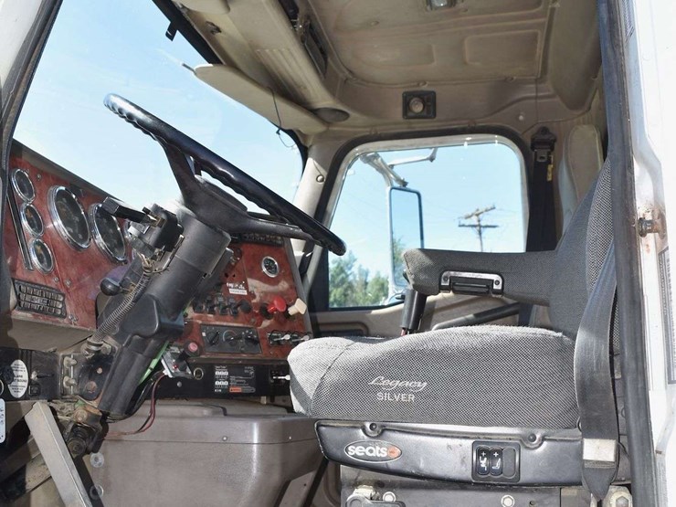 2003-international-9200i-image-34