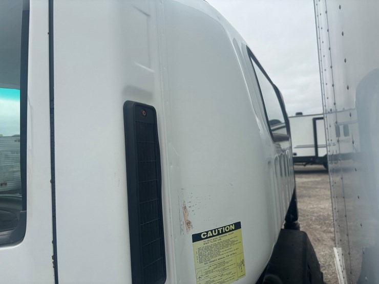 #2330-•-2008-gmc-16'-box-truck-image-12