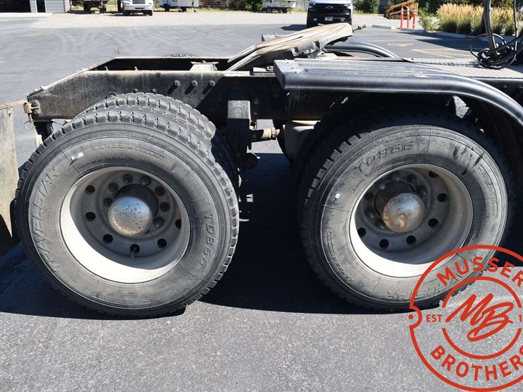2003-peterbilt-378-image-23