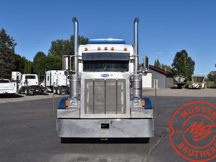 2005-peterbilt-379-image-14