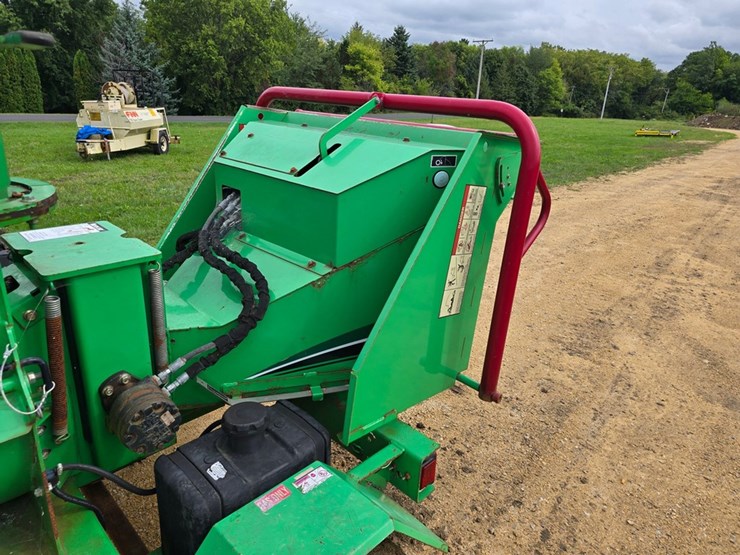 2015-vermeer-bc700xl-image-23