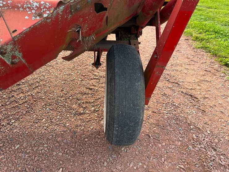 new-holland-488-image-16