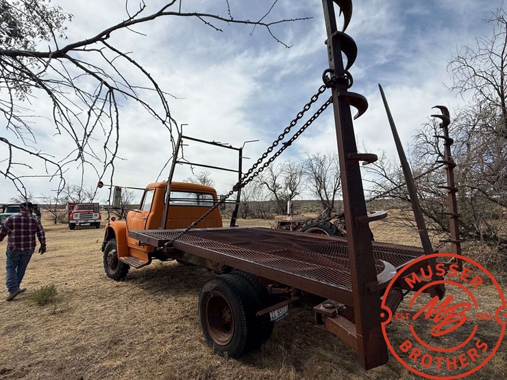 1966-international-loadstar-image-4