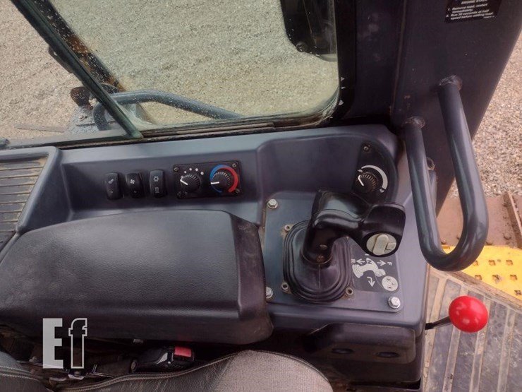 2015-deere-700k-xlt-image-10