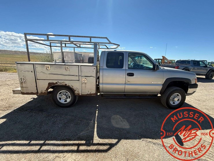 2003-chevrolet-2500hd-image-6
