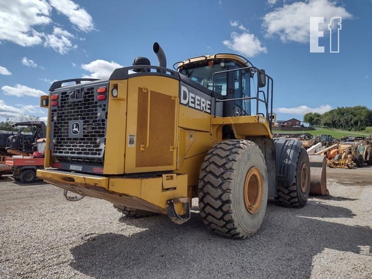2019-deere-744kii-image-39