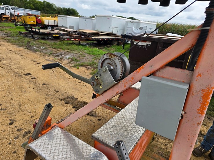 #2060-•-wanco-towable-sign-board-image-14