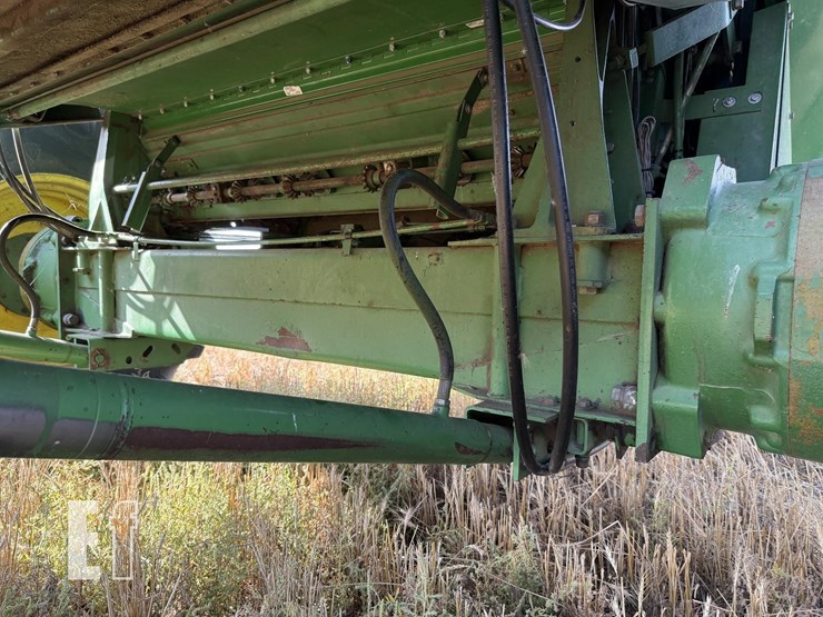 1983-john-deere-8820-image-43