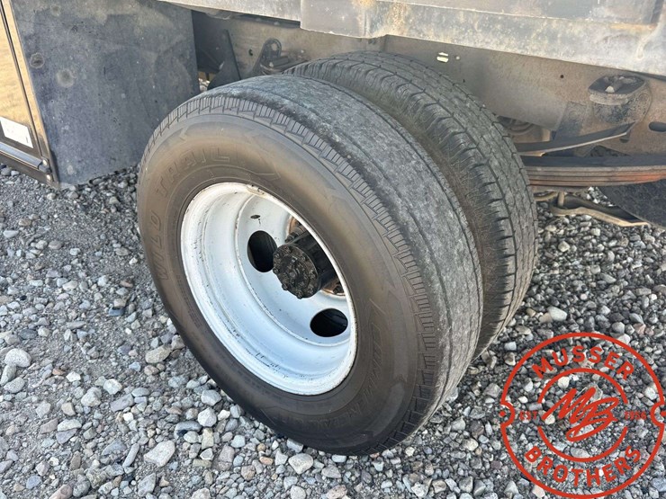 1995-ford-f350-image-12