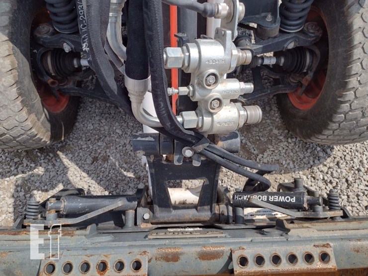 2021-bobcat-toolcat-5600-image-22