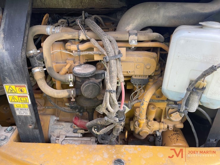 2018-cat-305.5e-2-cr-mini-excavator-image-17