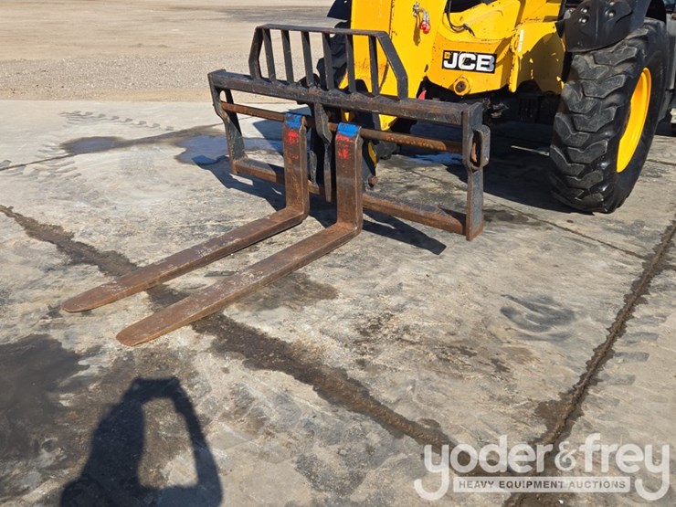 2017-jcb-507-42-image-13