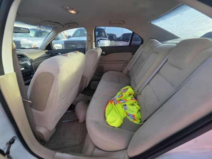 2009-ford-fusion-3fahp07139r149776-image-6
