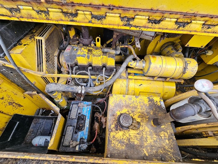 #2075-•-hescc-1500-15-service-trailer-image-17