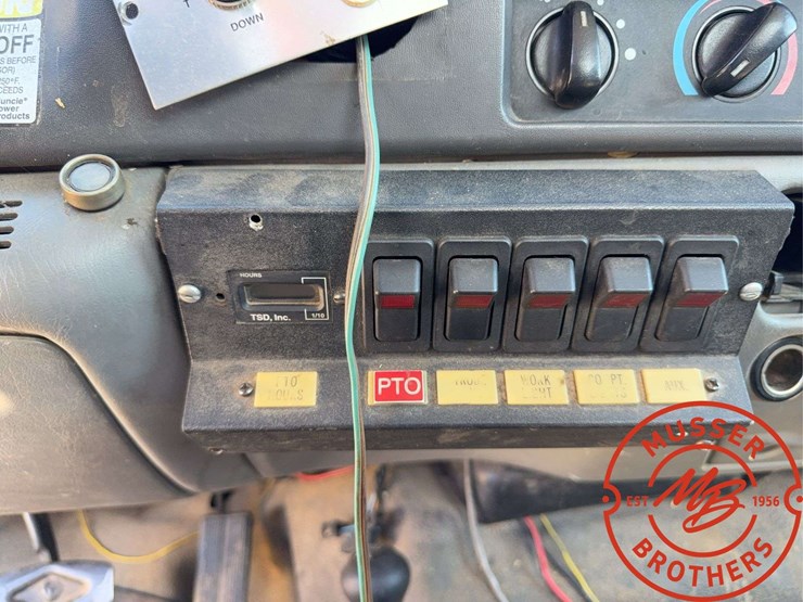 2002-ford-f550-image-36