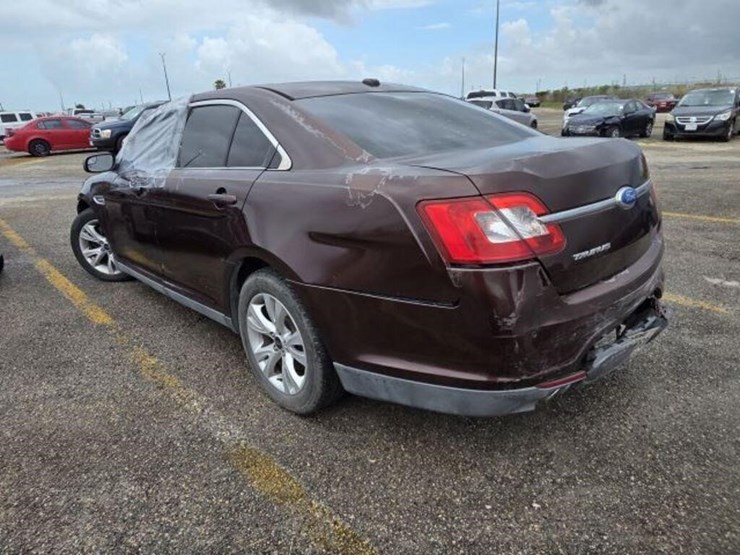 12-ford-4d-1fahp2ew2cg137501-s.t.-image-4