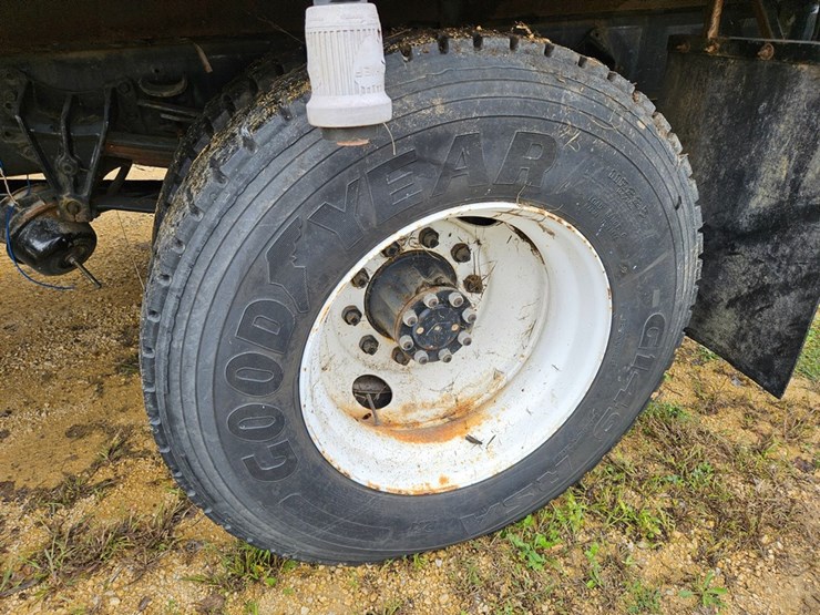 #2079-•-1988-international-water-truck-image-52