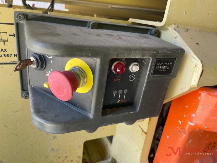 2016-jlg-2646es-electric-scissor-lift-image-15