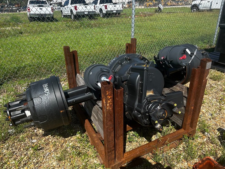 #47135-•-rear-end-axle-for-fire-truck-image-2