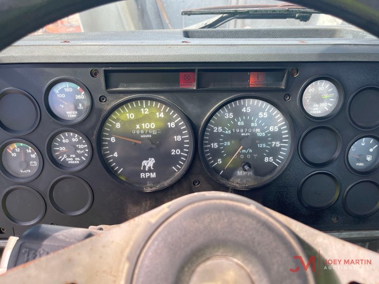 1999-mack-ch613-day-cab-truck-tractor-image-26