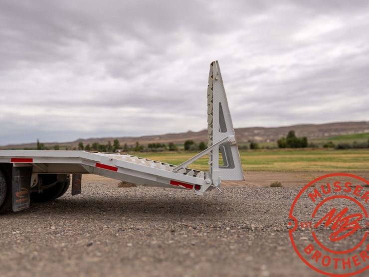2022-american-pt30-pintle-hitch-beavertail-trailer---25'-image-7