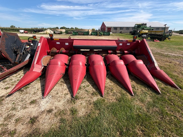 2008-case-ih-2606-image-2