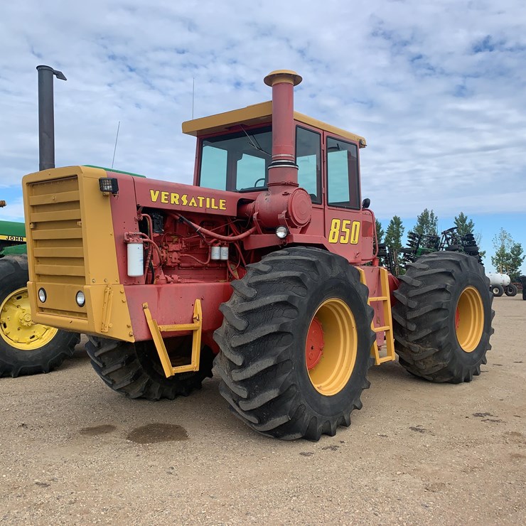 1976 VERSATILE 850