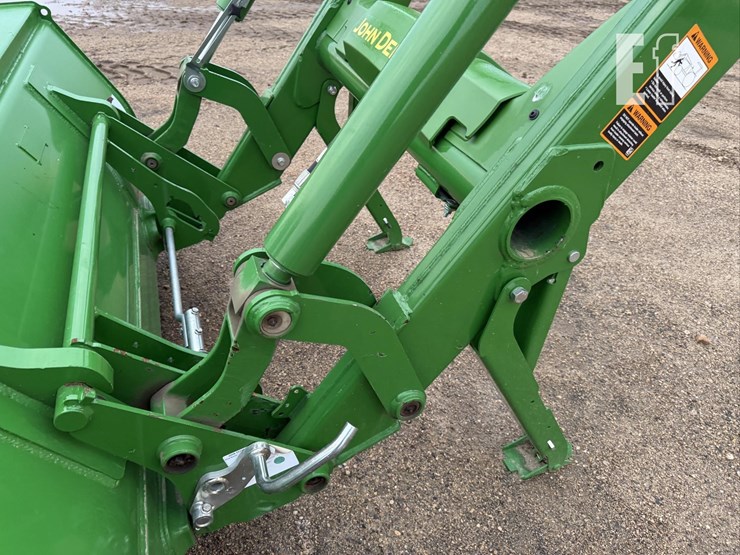 2023-john-deere-520m-image-18