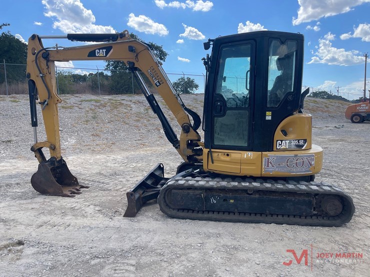 2018-cat-305.5e-2-cr-mini-excavator-image-2