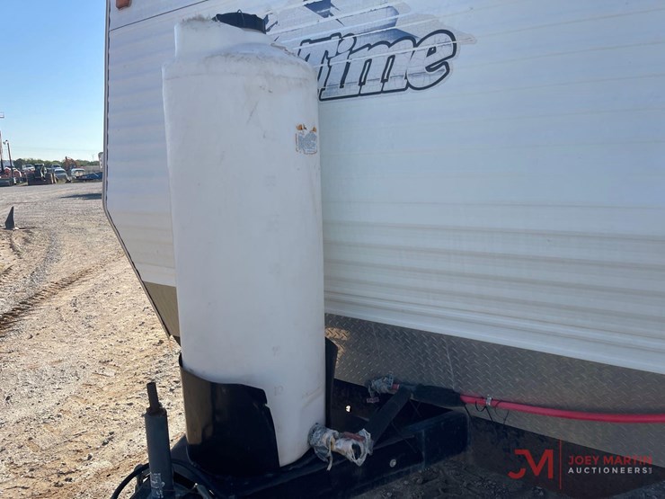 2015-allen-idle-time-t/a-camper-image-11