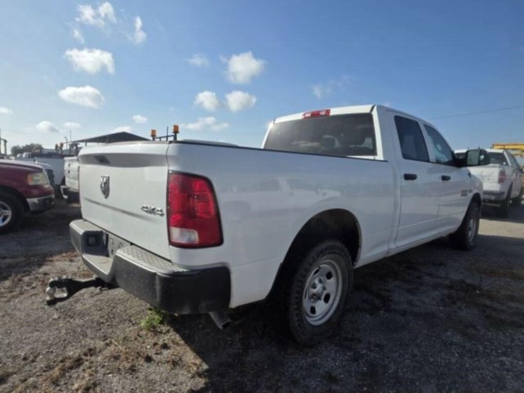 2014-dodge-1500-image-3